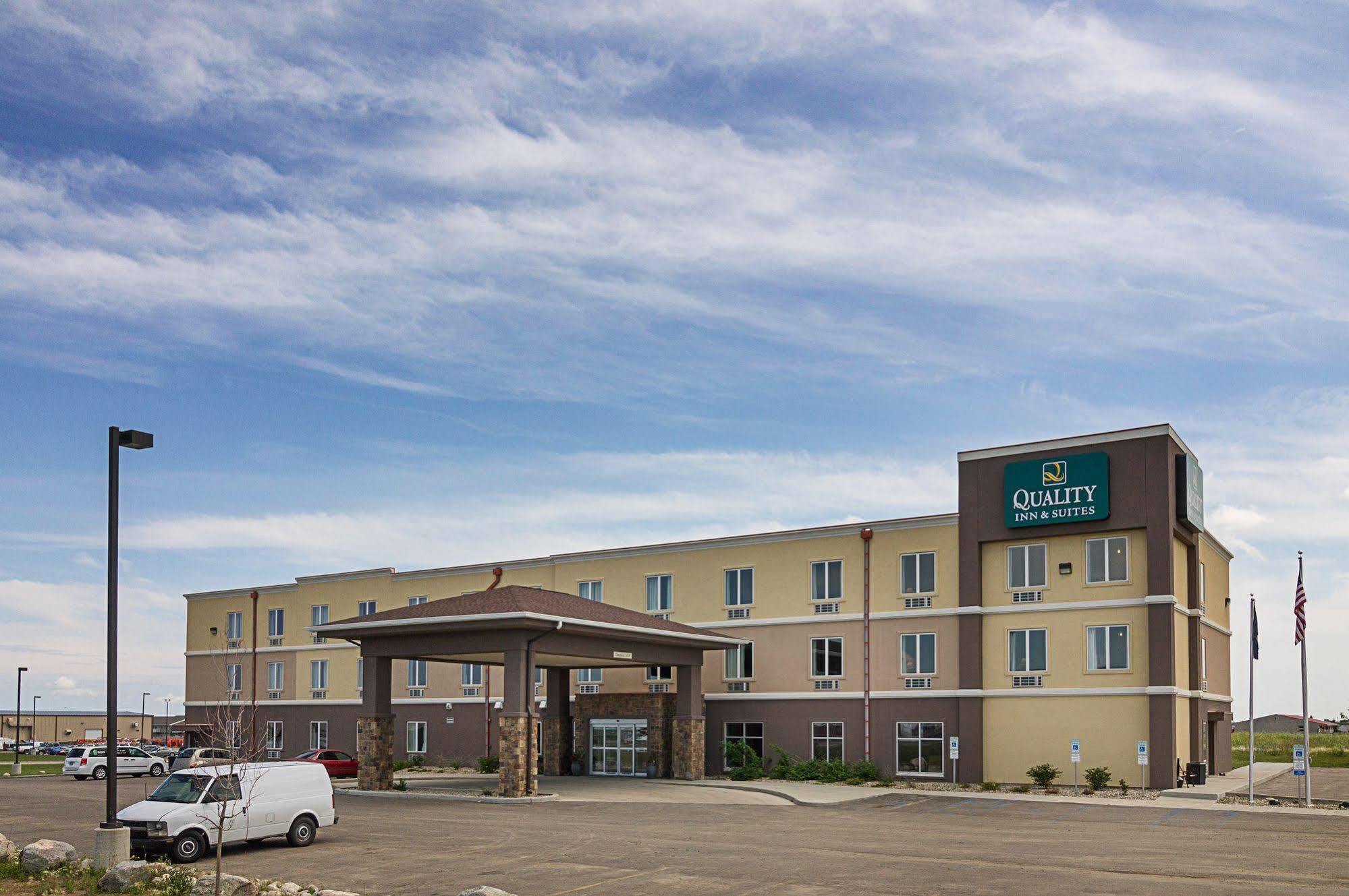 Quality Inn & Suites Minot Exterior foto